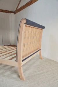 Darley-Bed-back-leg-from-behind