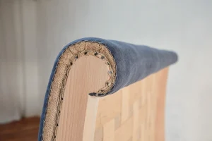 Darley-bed-traditional-scroll
